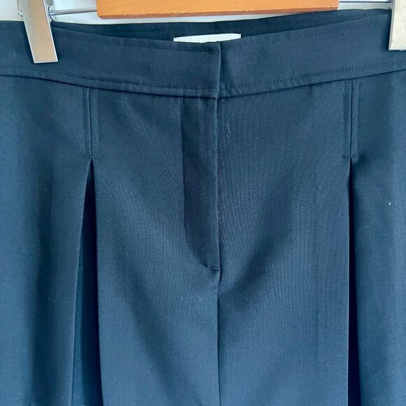 ✨ COS - Pleated Skort – Size 10 – Back to School Must-Have - Picture 4 of 6